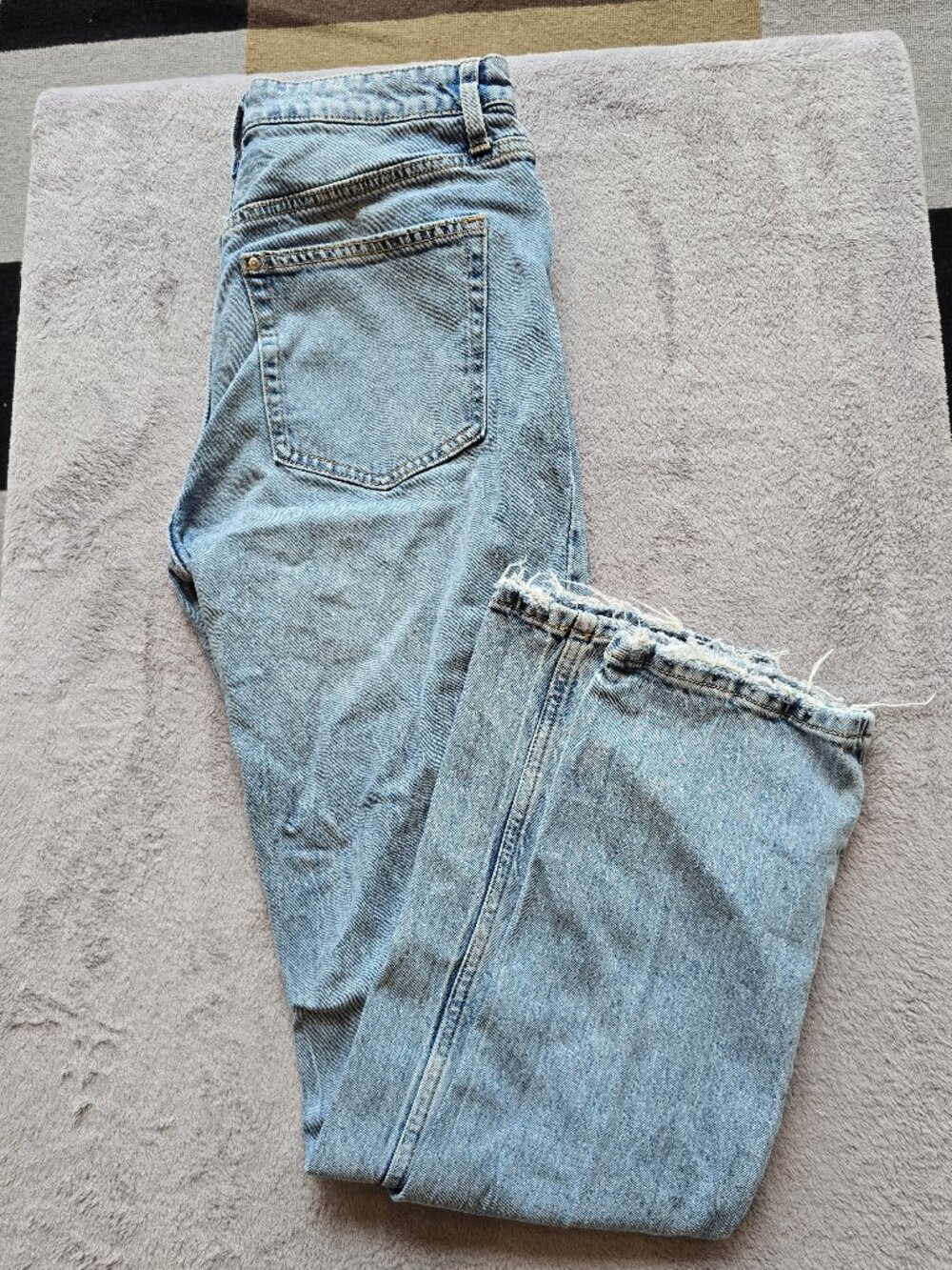 H&M & Denim High-waisted straight leg blue jeans size 6